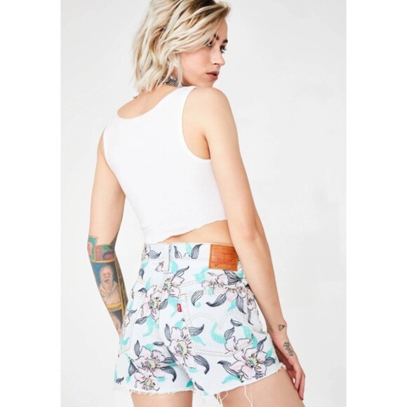 LEVI’S PREMIUM 501 High Rise Denim Hella Bloom Embroidered Floral Shorts Size 26 - Picture 2 of 11